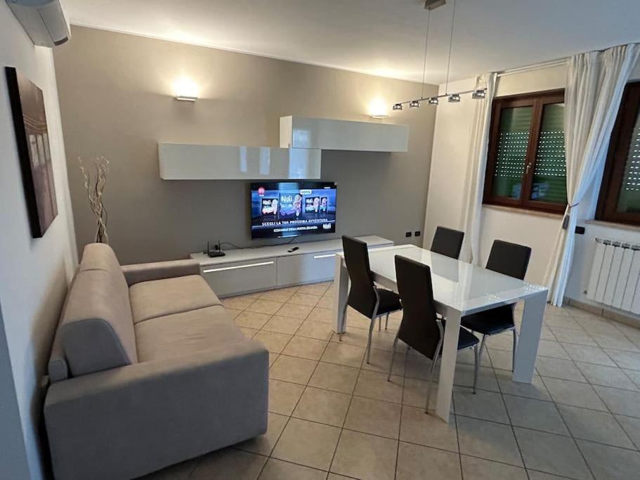 La Casa Smart Zona Stadio Terni Luaran gambar